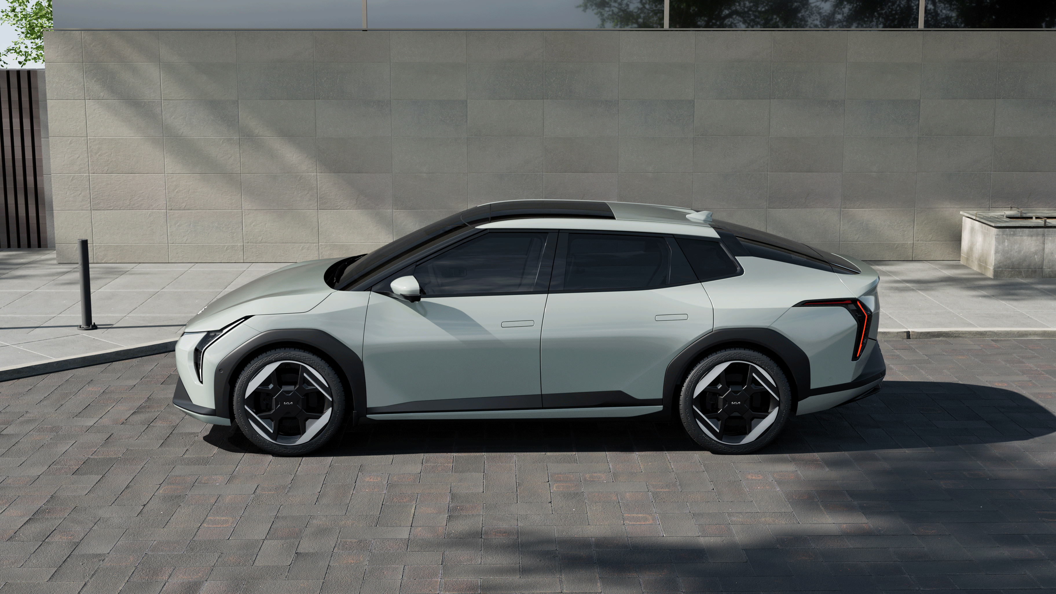 Kia EV4 saloon - side